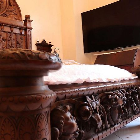 B&B Goldmund Napels Buitenkant foto