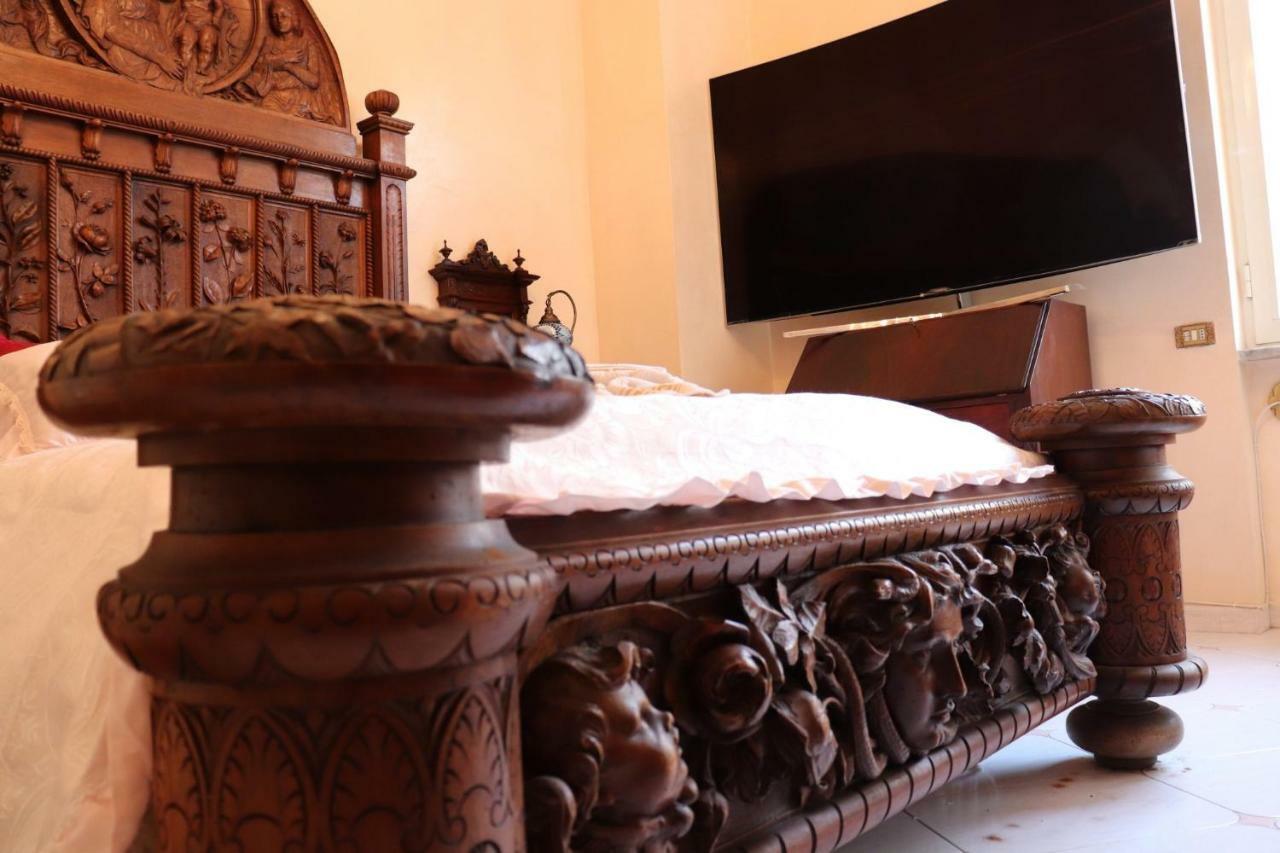 B&B Goldmund Napels Buitenkant foto