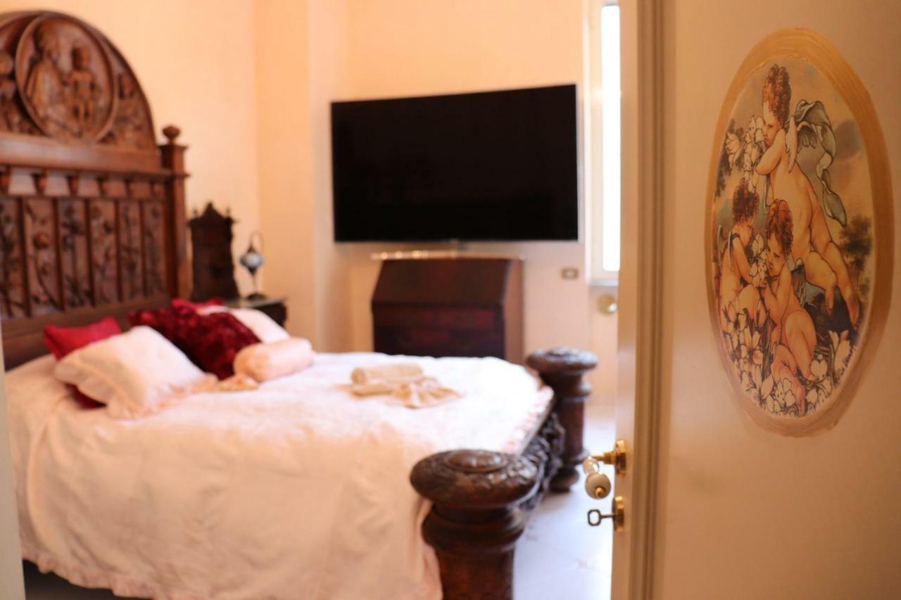B&B Goldmund Napels Buitenkant foto