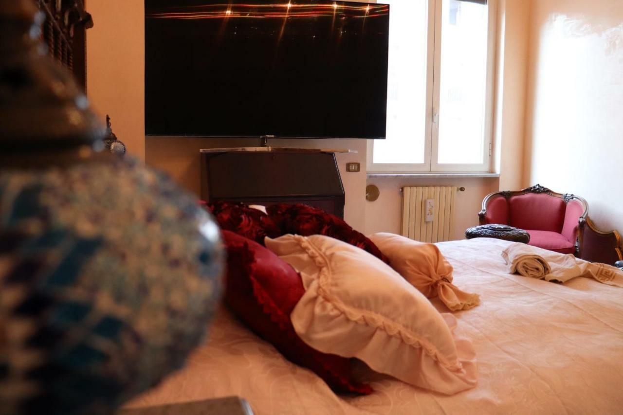 B&B Goldmund Napels Buitenkant foto