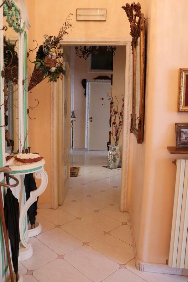 B&B Goldmund Napels Buitenkant foto